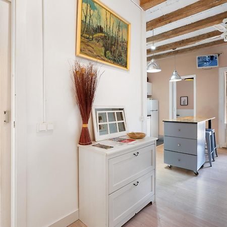 Апартаменты Fridays Flats Retro Chic In Poble Sec Барселона Экстерьер фото