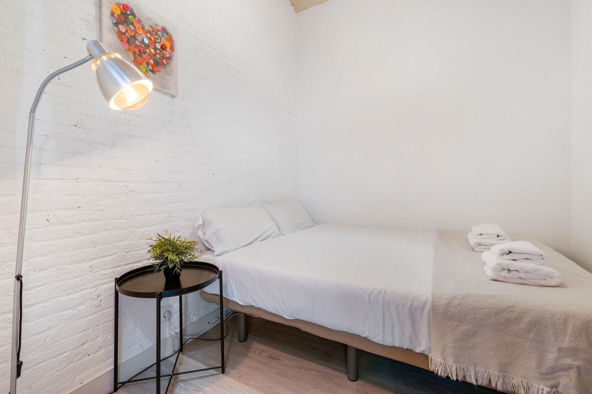 Апартаменты Fridays Flats Retro Chic In Poble Sec Барселона Экстерьер фото